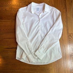 Brooks Brothers women’s fitted white button down size 6